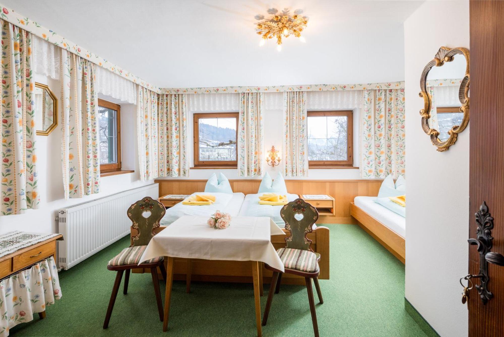 Pension Rainhof Kitzbühel Extérieur photo